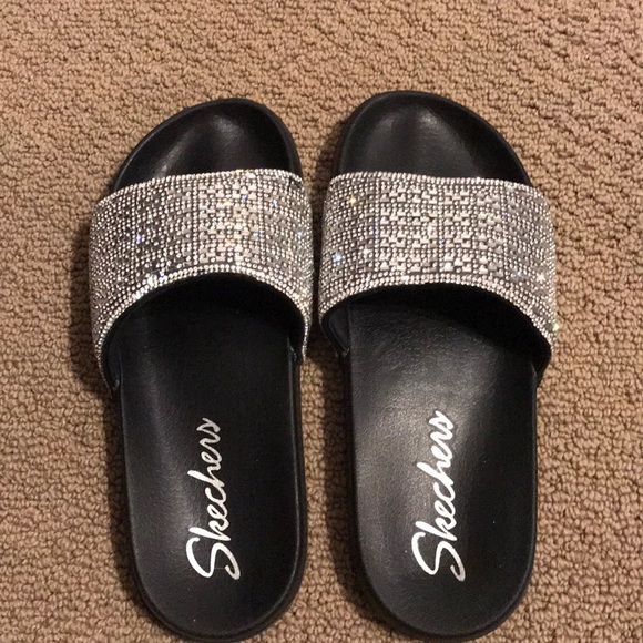 Skechers slides
